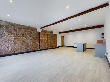 3 bedroom flat to rent - Photo 2