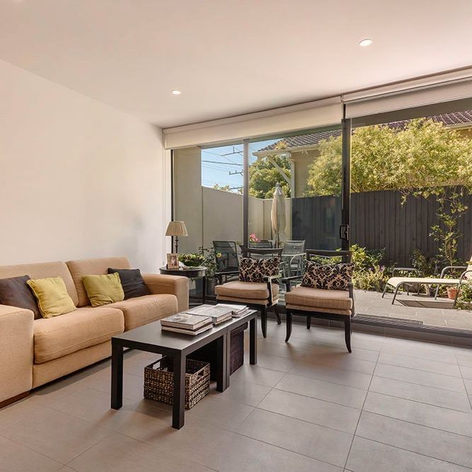 Thinking of selling? Contact our agent - Photo 1