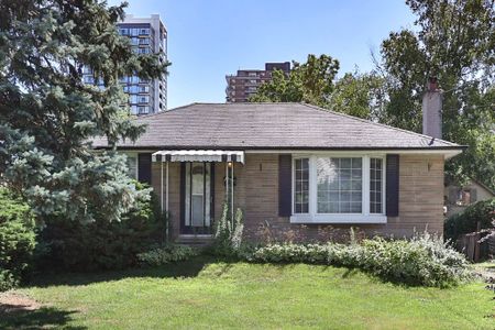 For Lease - 72 Oriole Avenue, Mississauga, Ontario - Photo 3