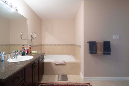 For Lease - 441 STONEHENGE Drive Unit# 30, Hamilton, Ontario - Photo 4