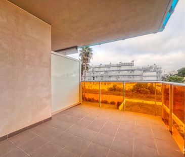 Piso 2 habitaciones de 69 m² en Les Marines (03700) - Photo 3