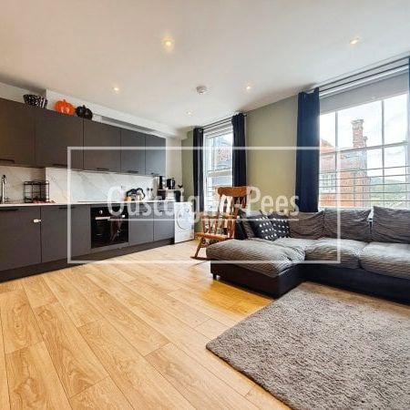 High Street, Dorking - Photo 1