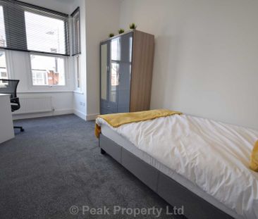 A GREAT MODERN ROOM IN A HOUSESHARE - ROOM 4 - West Road, Westcliff... - Photo 2