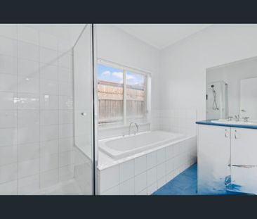 40 The Garlands, Craigieburn, Vic 3064 - Photo 1