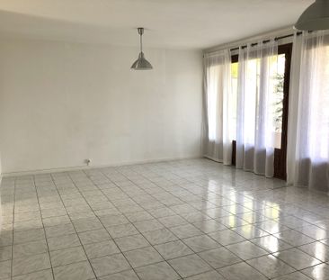 Location Appartement 3 pièces 77m² MARSEILLE 12ème - Photo 1