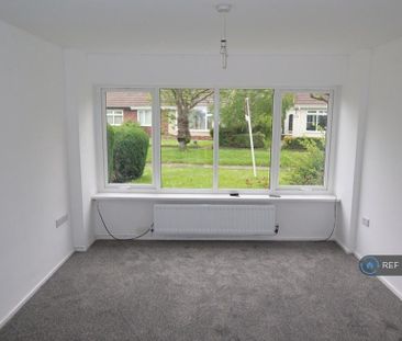 3 bedroom semi-detached house to rent - Photo 4