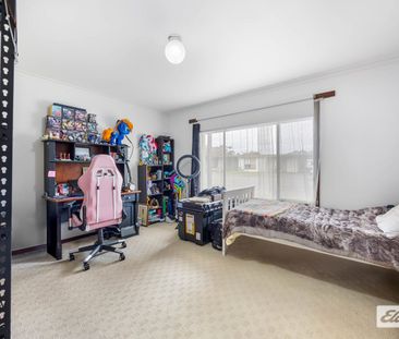 Well presented 2 Bedroom unit. - Photo 3