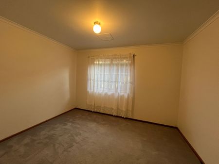 Charming 3-Bedroom Home in Craigmore - Photo 3