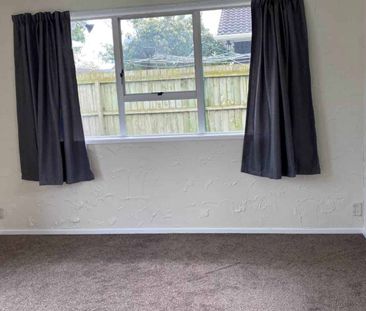 Wonderful home on Waimai Ave - Photo 3