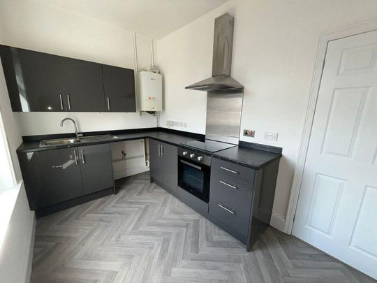 3 bedroom flat to rent - Photo 1