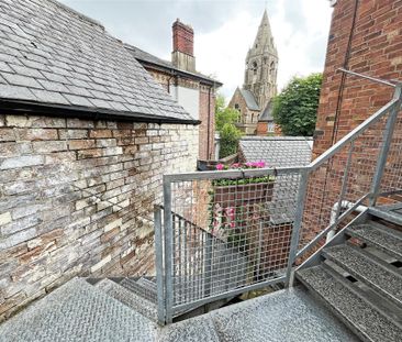 1 bedroom Flat to rent - Photo 3