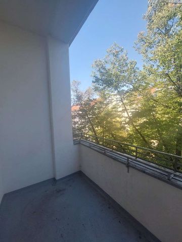 2-Zimmer-Altbau mit Balkon wartet auf neue Mieter! - Photo 2