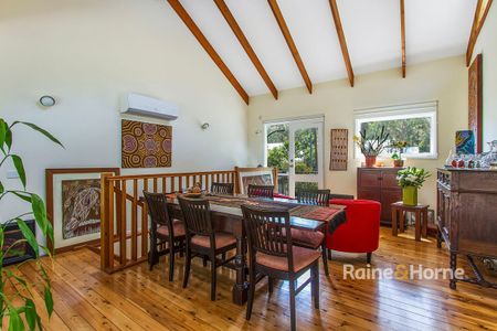 Coastal Retreat in Pearl Beach - Steps to the Sand - Photo 2