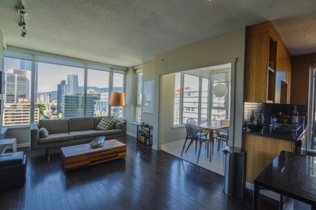 Penthouse in Downtown Vancouver, BC - Photo 5