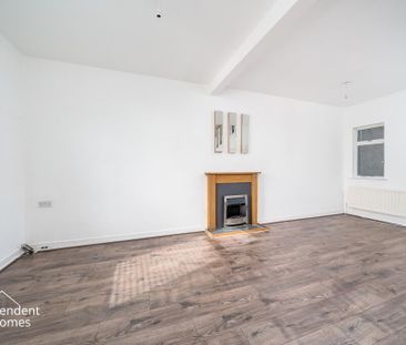 5 Coastguard Road, Larne, BT40 1AU - Photo 1