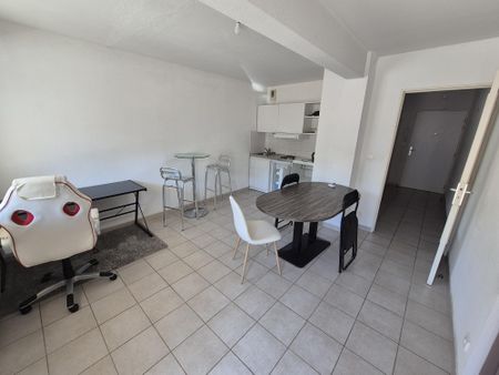 Location Appartement 1 pièce 34m² TULLE 19000 - Photo 3
