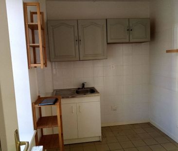 Location appartement 2 pièces 54 m² à Saint-Laurent-sur-Saône (0175... - Photo 5