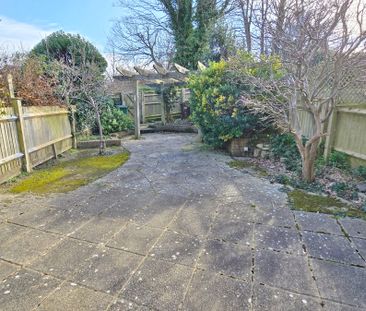 3 bedroom house to rent Ascham Place, Eastbourne, BN20 - Photo 6