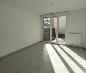 Location Appartement 2 pièces 41m² AUCAMVILLE 31140 - Photo 2