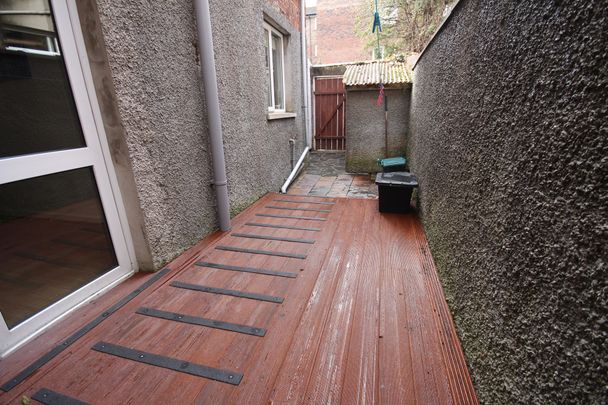 Room 5, 12 Malone Avenue, Belfast, BT9 6ER - Photo 1