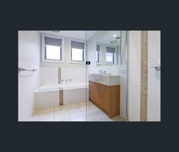 1/171 St Helena Road, Greensborough, Vic 3088 - Photo 1