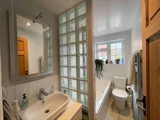 2 bedroom house to rent - Photo 1