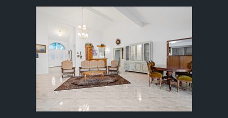 Waterfront Family Retreat with Pool - Photo 5