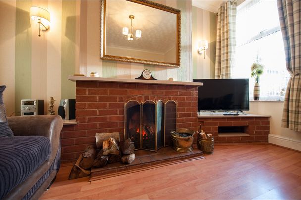 2 Bed Terraced House, Beatrice Road, LE3 - Photo 1