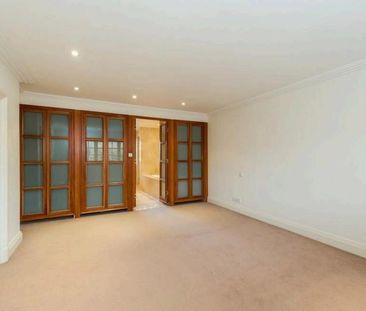 8 bedroom house to rent - Photo 2