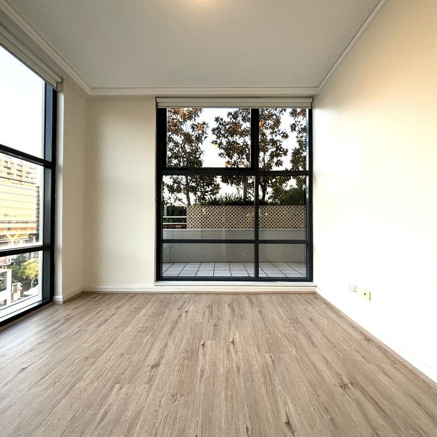 Close to UTS & Usyd - Photo 1