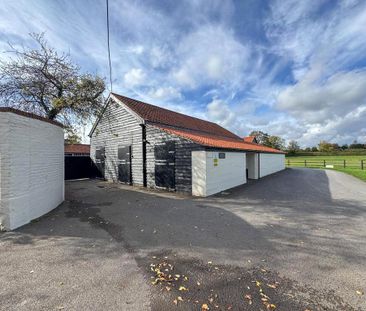 6 bedroom detached house to rent - Photo 2