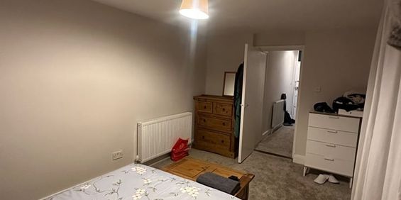 Room in a Shared House, Gunnersbury Lane, W3 - Photo 3