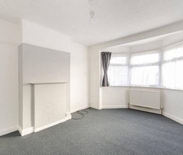 4 bedroom semi-detached house to rent - Photo 1