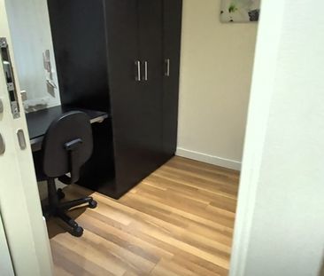 Room in a Shared Flat, Whitworth St West, M1 - Photo 6