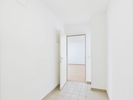 3 Zimmer-Wohnung mit Balkon | 3. OG mit Lift | 1080 Wien - Photo 2