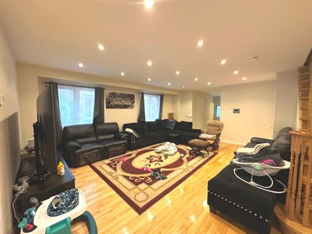 For Lease - 3271 Flagstone Drive, Mississauga, Ontario - Photo 5