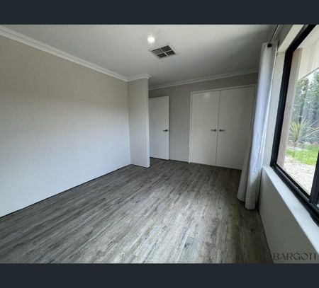 19 Mona Vale Loop, Ellenbrook, WA 6069 - Photo 5