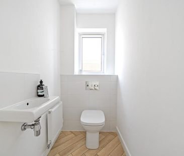 3 bedroom House To Let - Photo 3