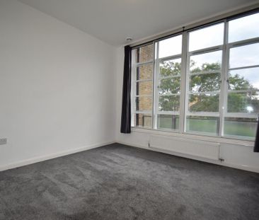 3 bedroom end of terrace house to rent - Photo 3