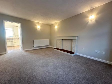 3 bedroom detached house to rent - Photo 2