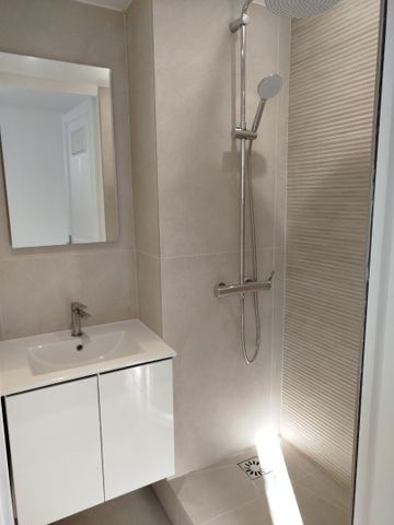 Location Appartement 4 pièces 85m² - Photo 3