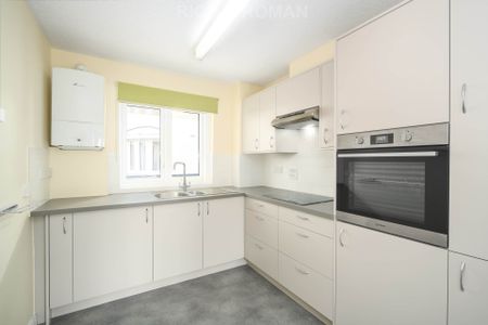 1 Bedroom Apartment, Fullerton Court – Teddington - Photo 2