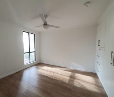 MODERN 2 BEDROOM UNIT - WALK TO BEACH!! - Photo 3