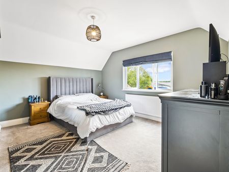 Ref: GF - Bonnetts Lane - Photo 5