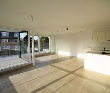 Prachtig hoekappartement met garage - Photo 1