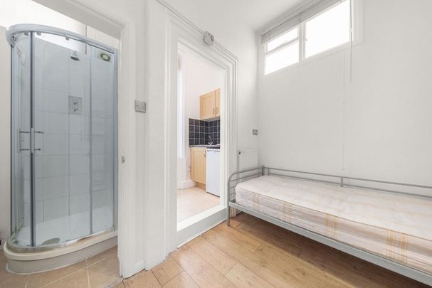 Studio to rent - Photo 1