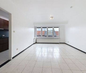 mooi app 2de v, 2 slpks met terrasje en kelder - Diestsesteenweg 10... - Photo 2