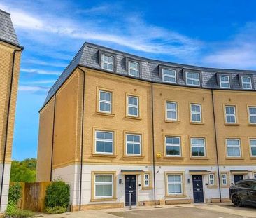 Waterfront Crescent, Mytchett, Camberley, Surrey, GU16 - Photo 1
