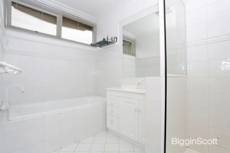 Easy Living in a Sought-After School Zone - Photo 5