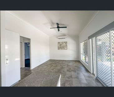 5 Viewpoint Terrace, Idalia, Qld 4811 - Photo 2